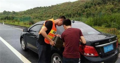 伽师永福道路救援